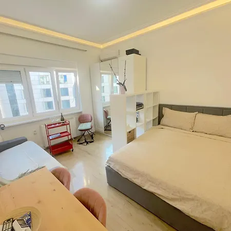 Hilton View Cozy Njegoseva Vracar - Sleeps 4